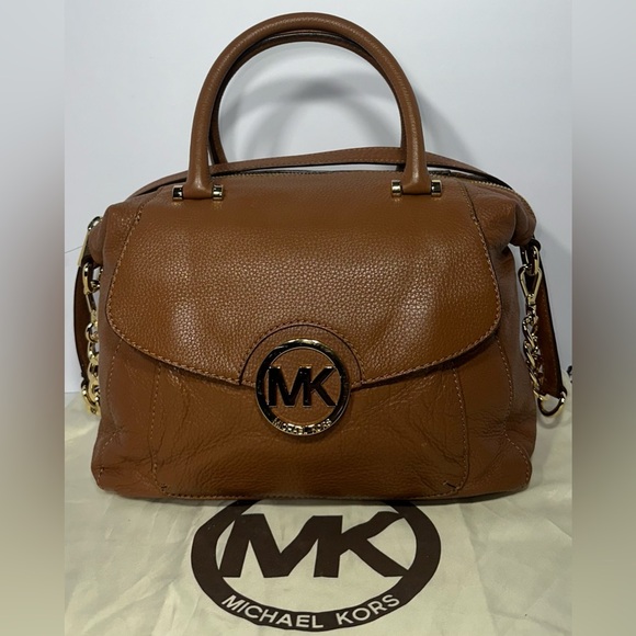 Michael Kors Handbags - Michael Kors satchel bag in a brown pebbled leather finish